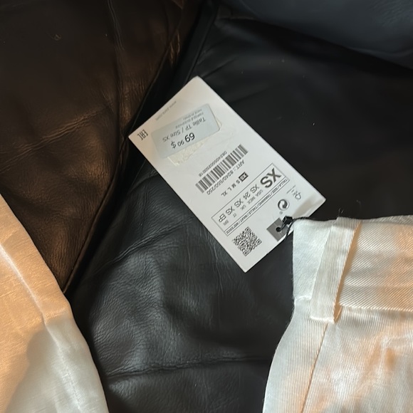 Zara Women’s Pant Suit - Picture 11 of 17